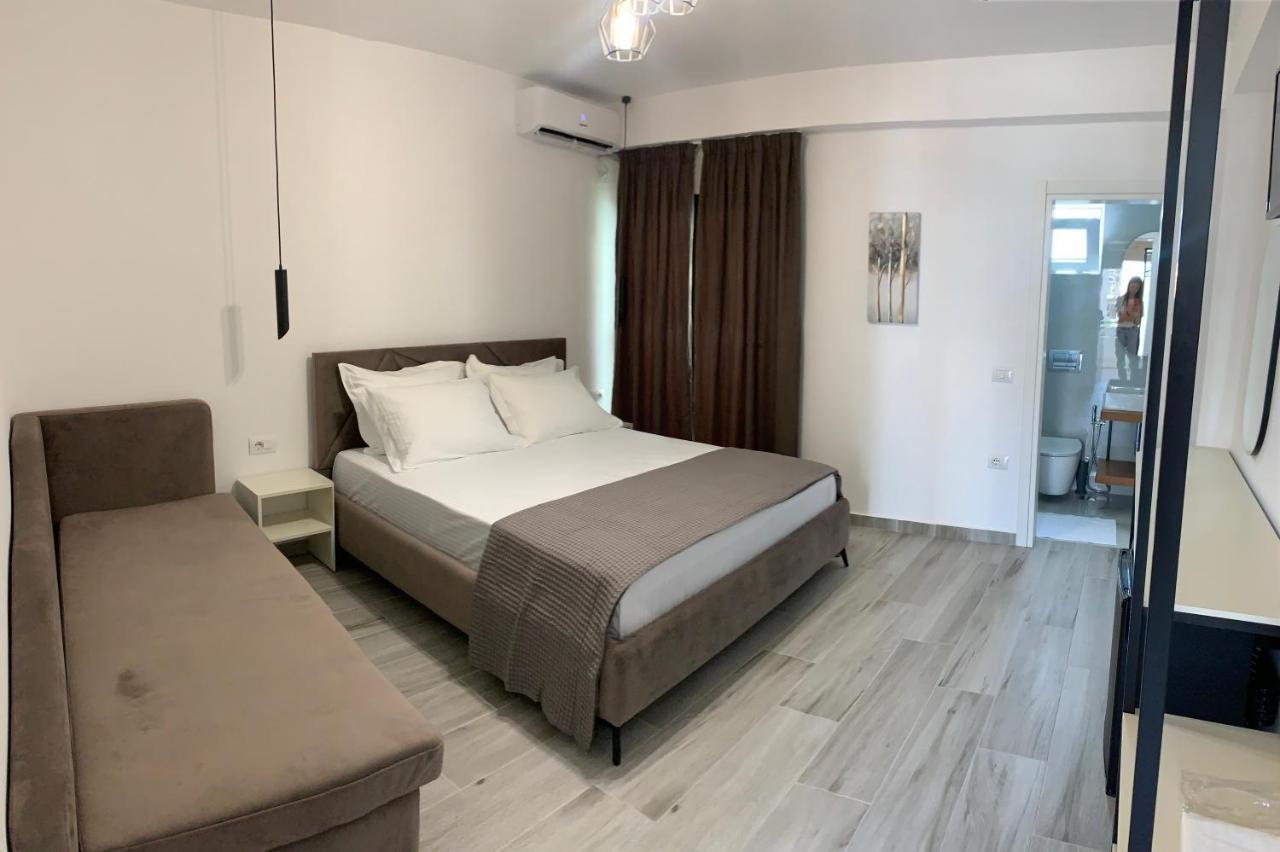 Kekezis Apartments Sarandë Exterior foto